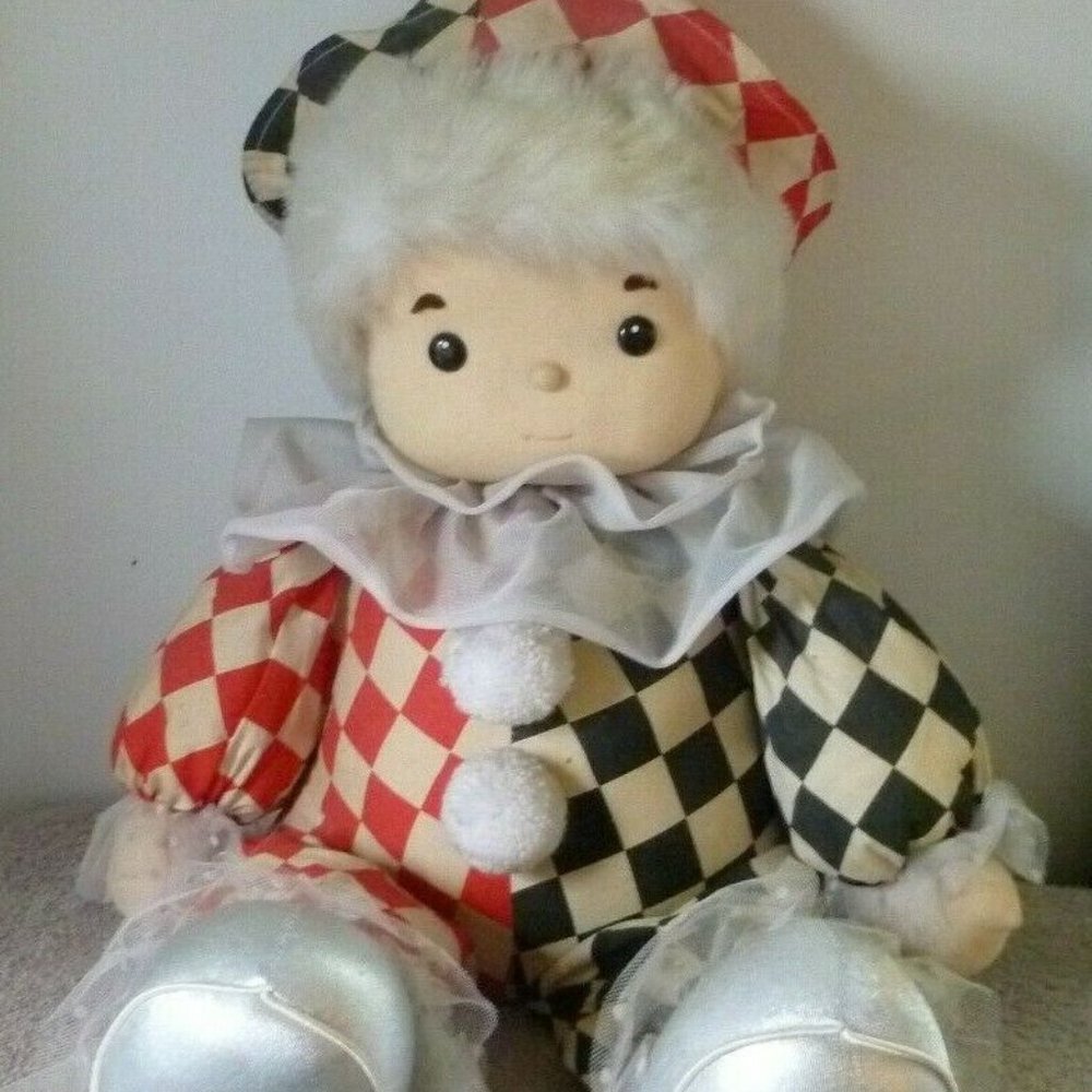 Clown,animated,It's a small world,18 inches